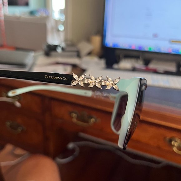 Tiffany & Company Ladys Sunglasses - Picture 4 of 5